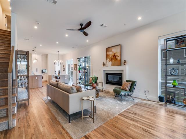 Building Photo - 4200 University Blvd