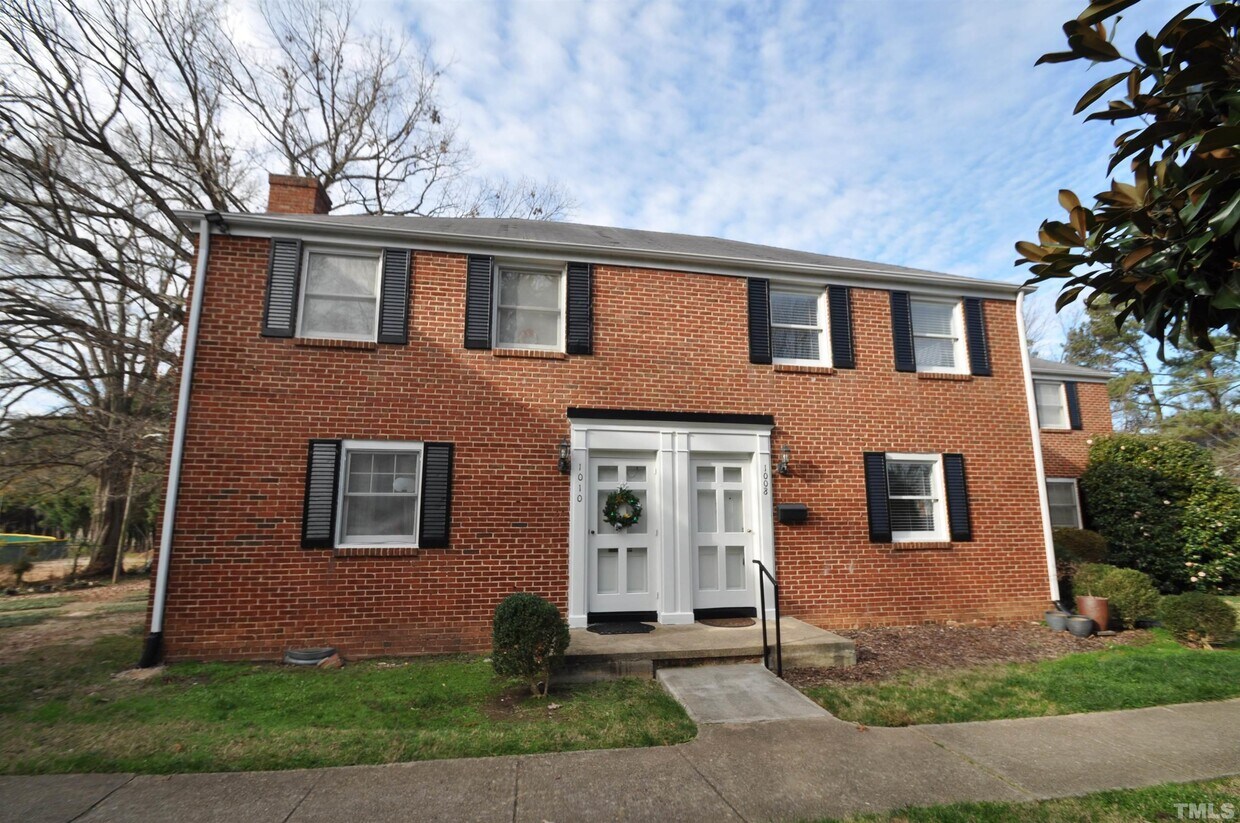 1008 Nichols Dr, Raleigh, NC 27605 Room for Rent in Raleigh, NC
