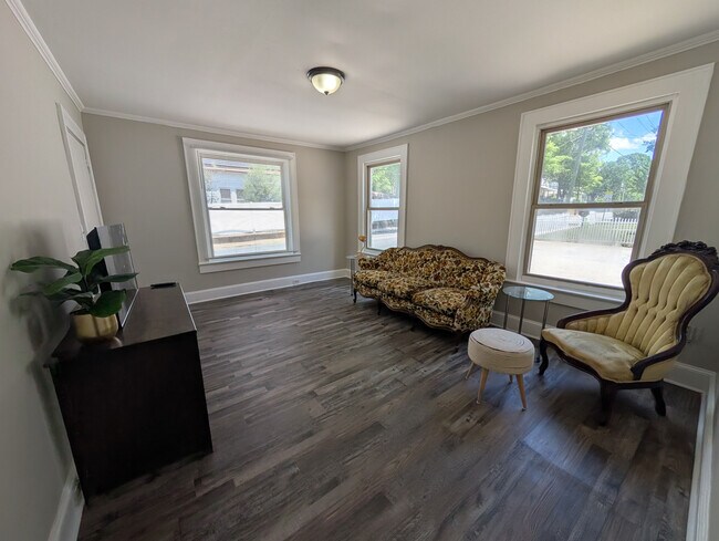 Foto del edificio - Room in Apartment on Kerr St NW