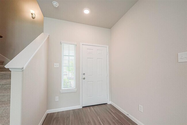 Building Photo - 2373 Tavo Trails Dr