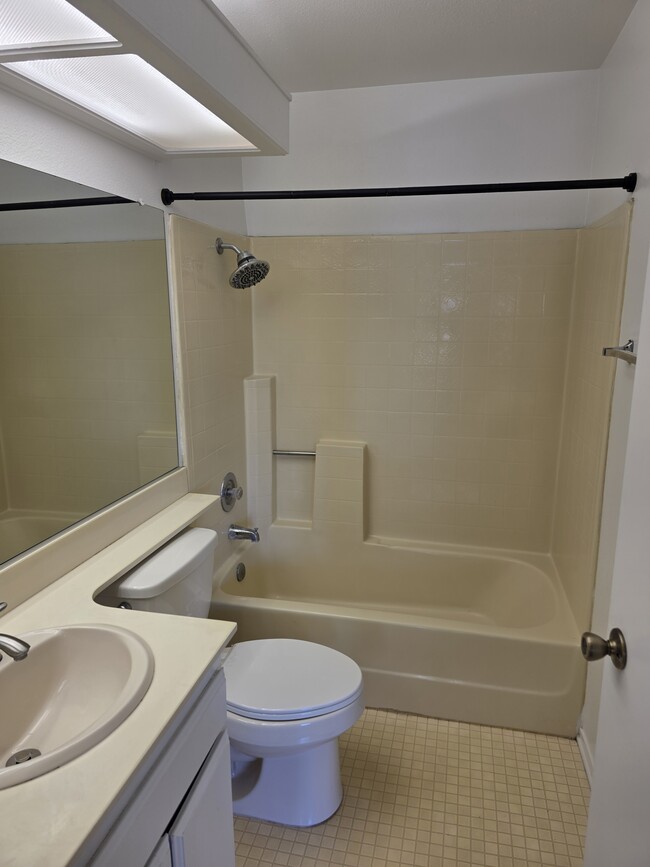 Building Photo - 9378 Twin Trails Dr