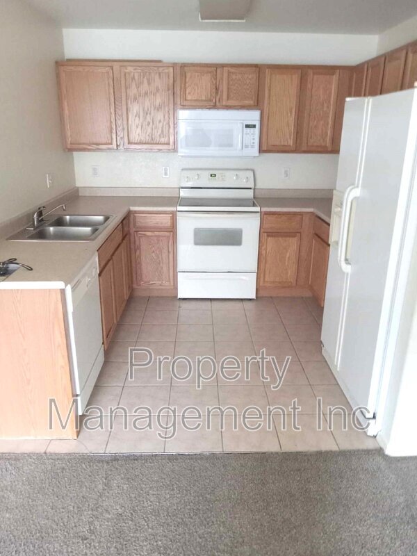 Building Photo - 2094 Legacy Ridge Vw