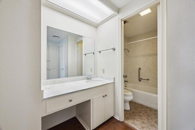 Building Photo - 1801 Lavaca St