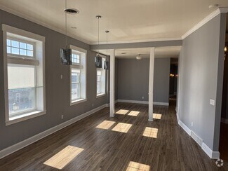 Building Photo - 822 S 8th St