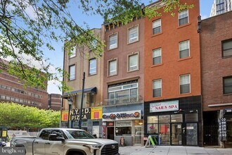 Building Photo - 138 S 11th St
