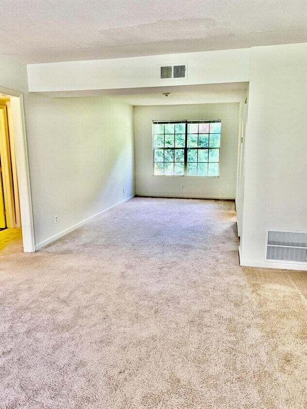 Foto principal - 2517 Hydraulic Rd