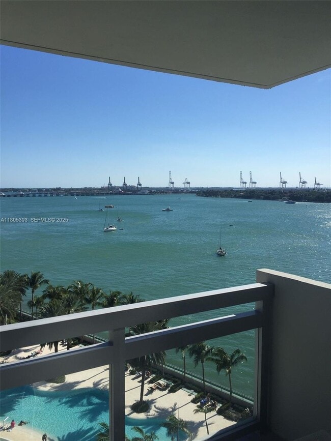 Building Photo - 1500 Bay Rd