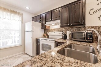 Building Photo - 1315 Mainsail Dr