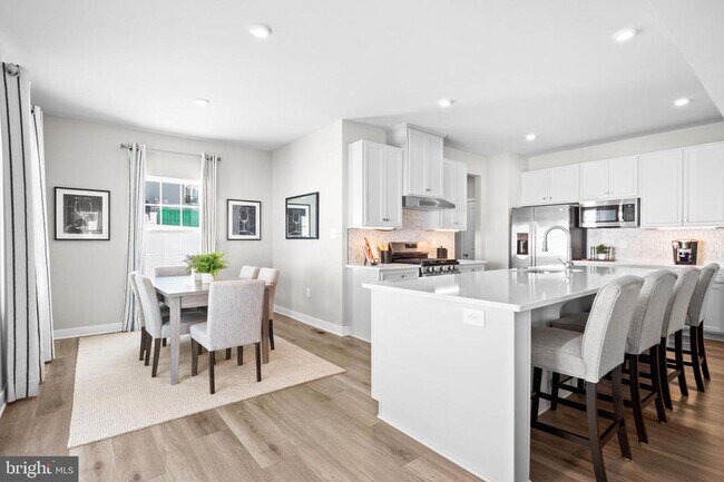Foto del edificio - 141 Dithridge Dr