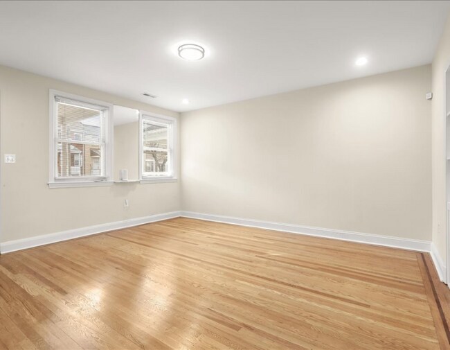 Building Photo - 1307 N Ellwood Ave