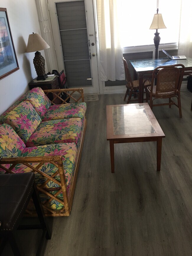 Livingroom - 1720 Ala Moana Blvd