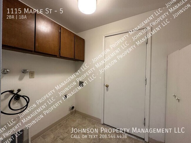 Foto del edificio - 1115 Maple St