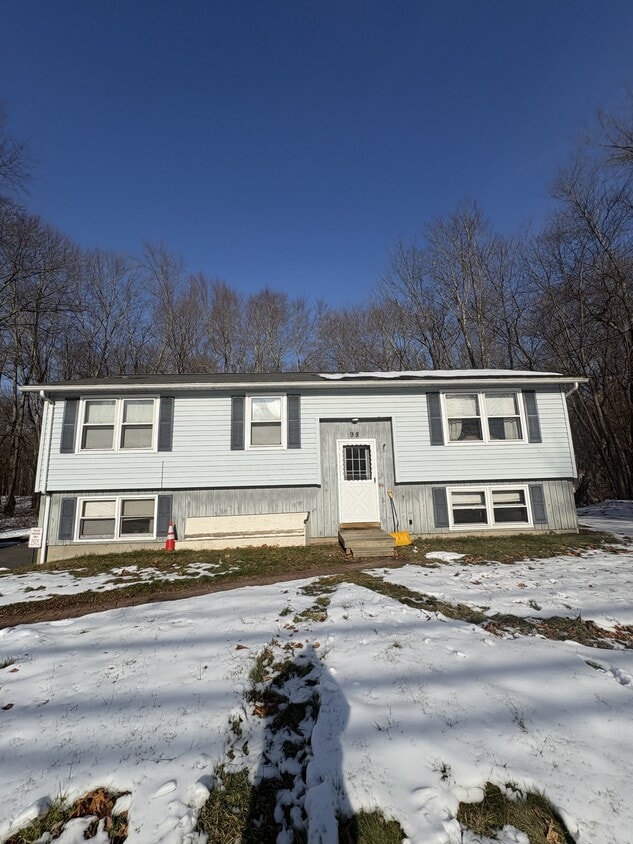Photo - 98 Pelham Rd (Amherst, MA)