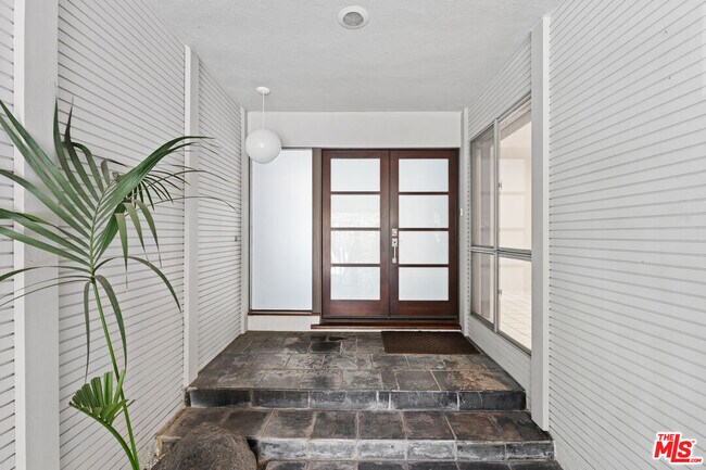 Foto del edificio - 6441 Tahoe Dr
