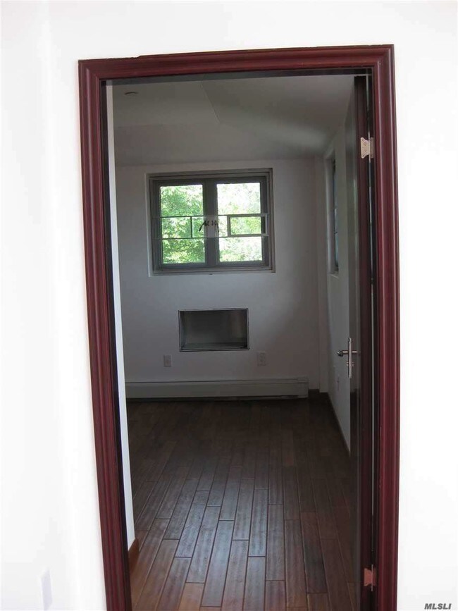 Foto del edificio - 146-27 Beech Ave