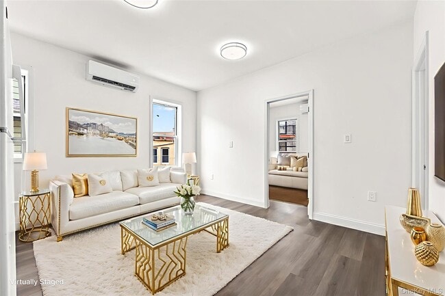 Foto del edificio - 96-29 Corona Ave.