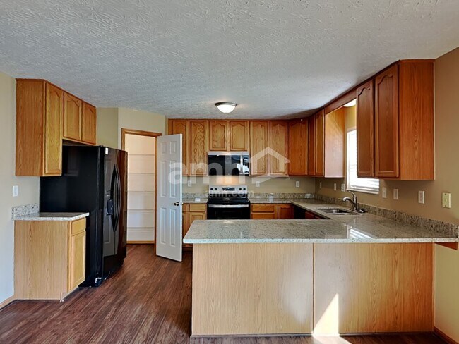 Foto del edificio - 55 Saddle Creek Ln