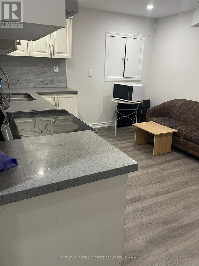 Photo du bâtiment - 28 Meandering Trail