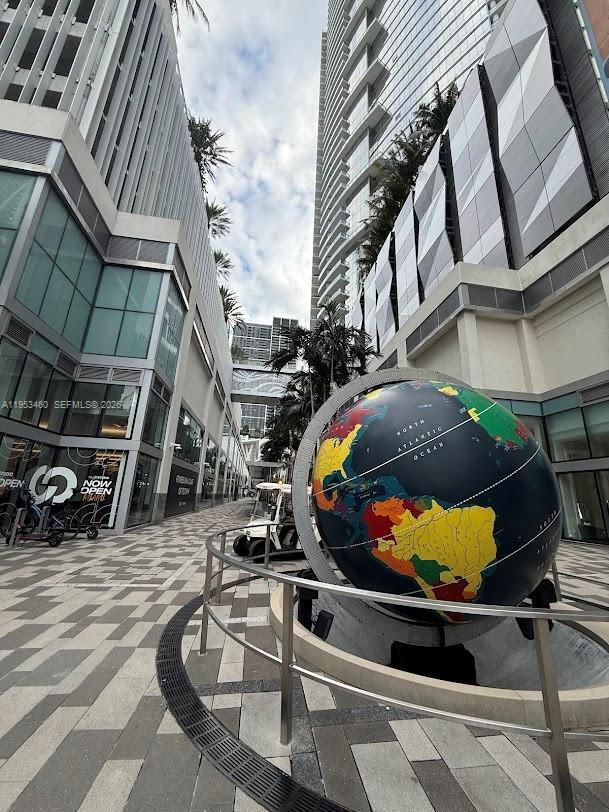 Building Photo - 11 NE 6th St