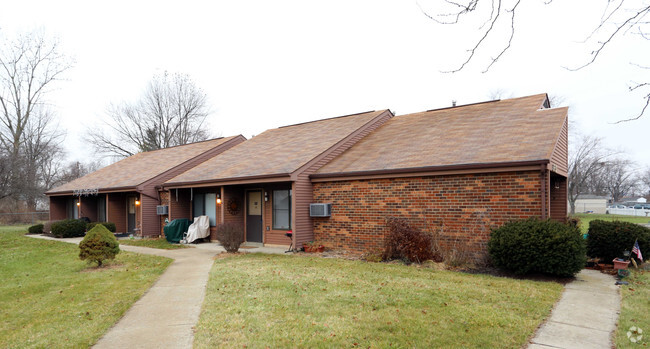 Building Photo - Sturbridge Green Apartments