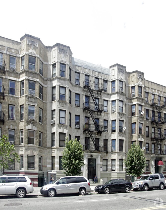 Building Photo - 168 Sherman Ave