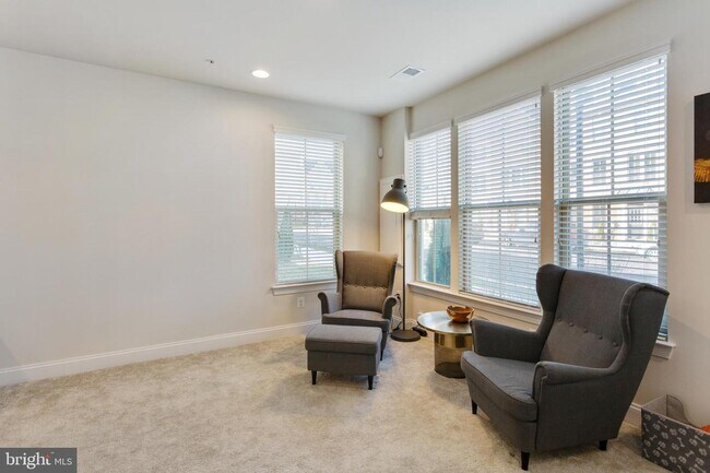 Foto del edificio - 3617 Jamison St NE