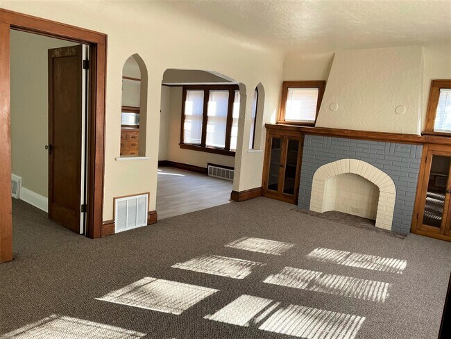 Sala de estar - 2806 N 54th St