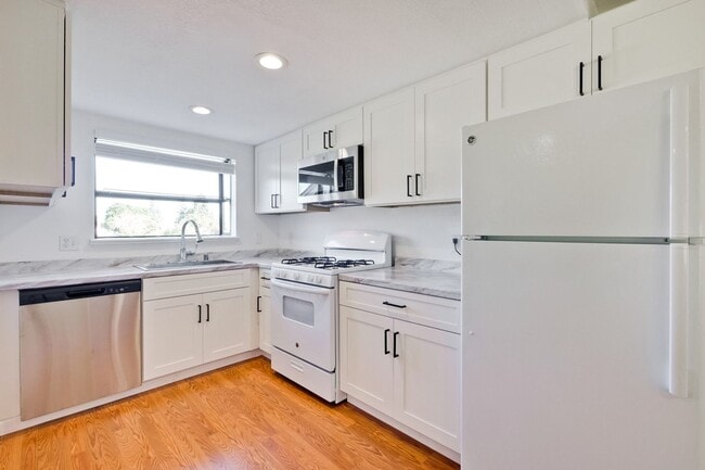 Building Photo - Must See 1 Bed 1 Bath Cottage in the heart of Almaden Valley!!!