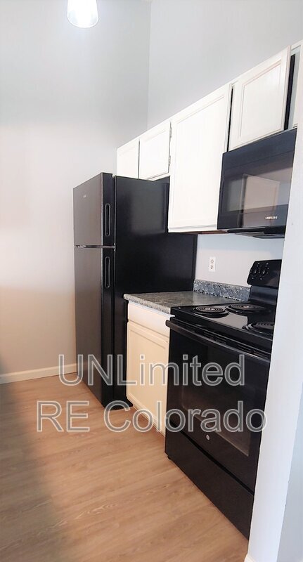 Building Photo - 16103 E Alaska Pl