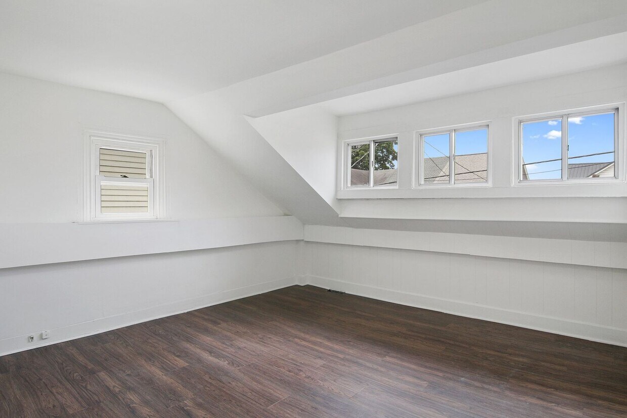 Foto principal - Bright and Cozy 2 Bedroom, 1 Bath Home in Middletown!