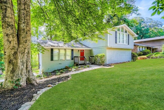 Foto del edificio - 381 Shelton Woods Ct