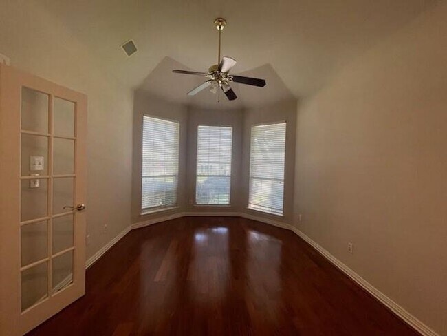 Foto del edificio - 3710 White River Dr