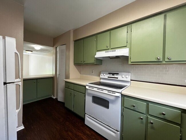 Building Photo - 12124 Napiers Cir