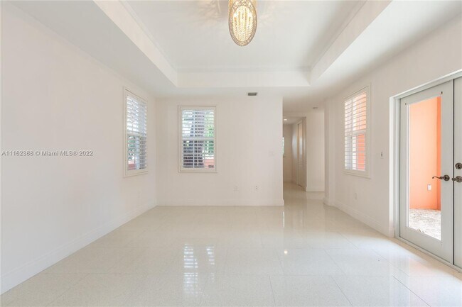 Building Photo - 510 Loretto Ave