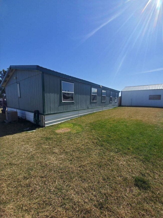 Foto del edificio - 3-Bedroom Home