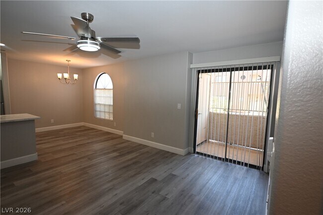 Foto del edificio - 2968 Juniper Hills Blvd