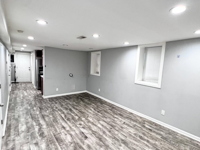 Building Photo - 3335 N Kenneth Ave