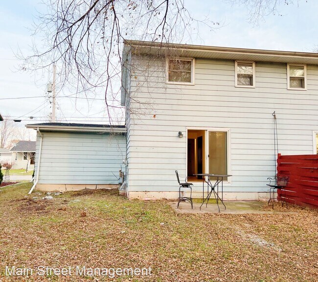 Foto del edificio - 2 br, 1.5 bath House - 729 N Division St.
