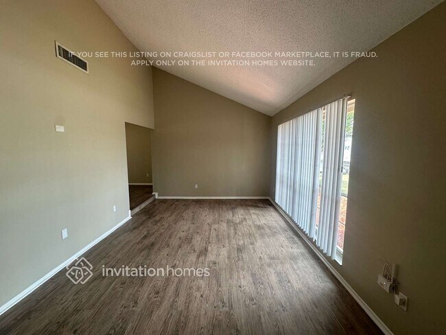 Building Photo - 1405 Barcelona Ct