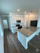 Building Photo - 1022 Rosewood St