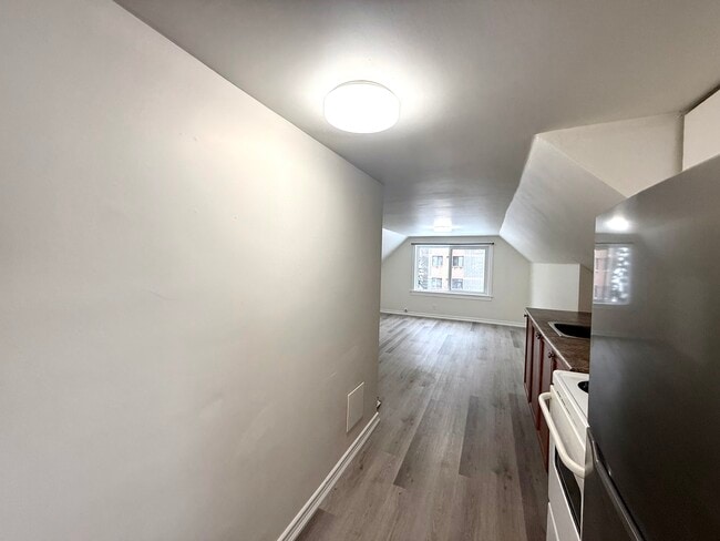 Photo du bâtiment - 169 East Avenue S