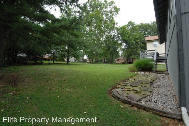Building Photo - 3 br, 2.5 bath House - 662 Lakewood Drive