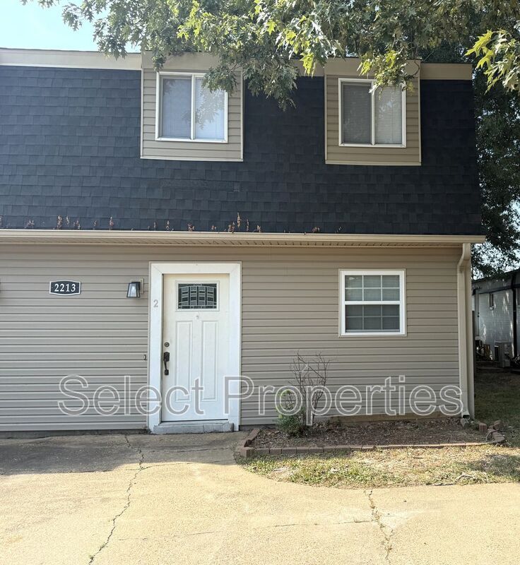 Foto principal - 2213 Spence Cir