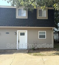 Building Photo - 2213 Spence Cir