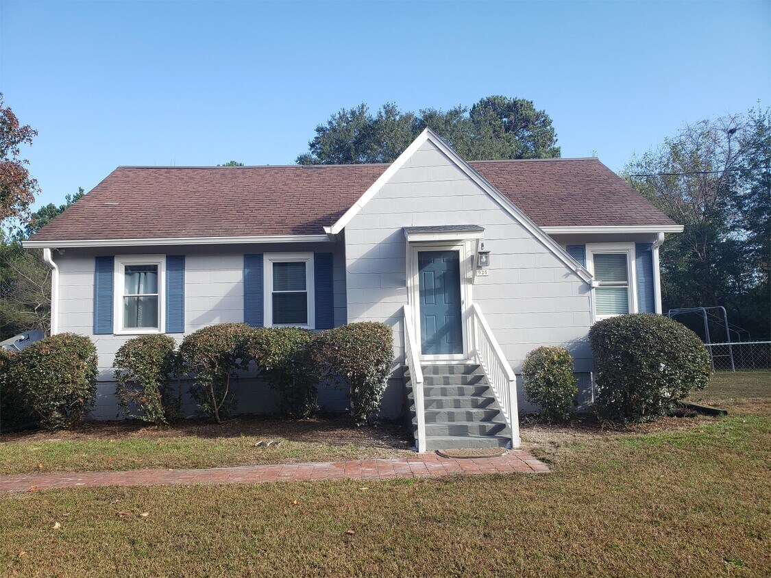 Primary Photo - 925 Jones Dairy Rd