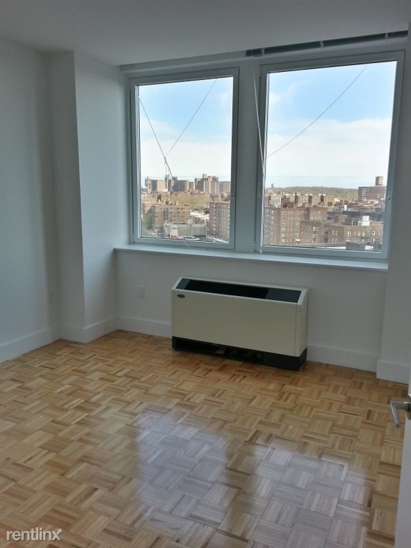 Building Photo - 9811 Queens Blvd