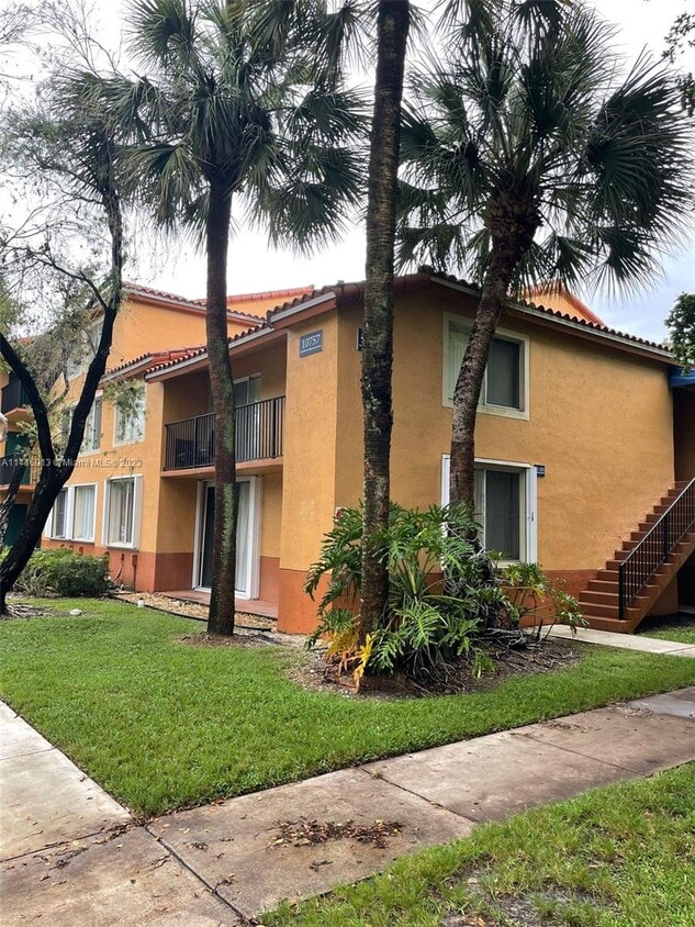 10757 Cleary Blvd Unit 111, Plantation, FL 33324 Condo for Rent in