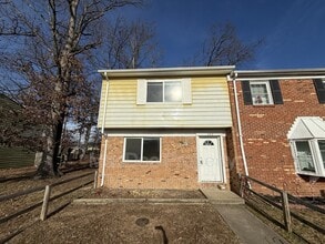 Building Photo - 733 Bellows Ave