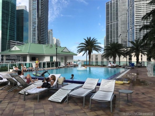 Building Photo - BRICKELL ON THE RIVER