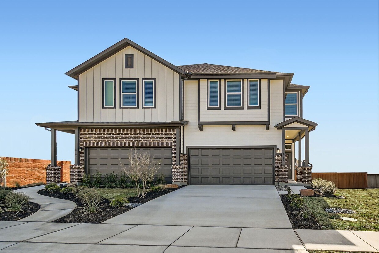 Foto principal - 8119 Sawyer Dr